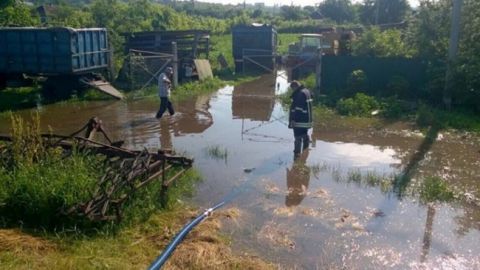 Людей евакуюють: від небувалої повені постраждала Одещина (відео)