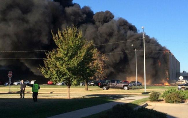 У США літак врізався в будівлю аеропорту, чотири людини загинули