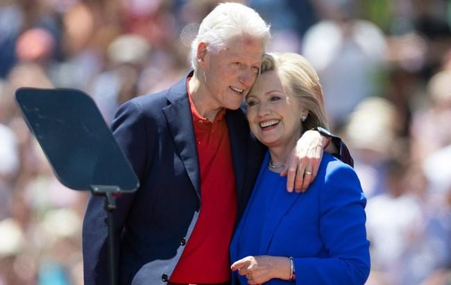 РосСМИ взялись распространять фейк о разводе Клинтонов