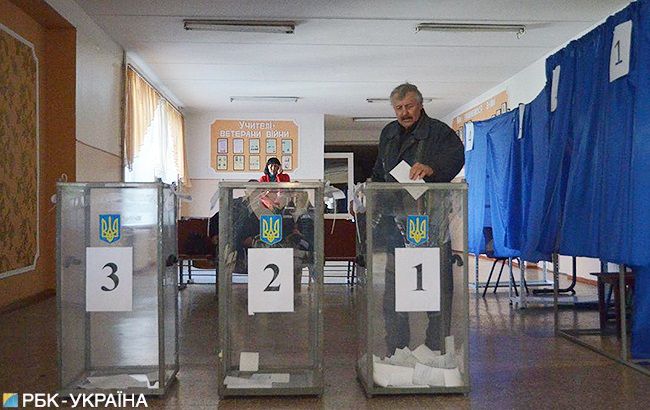 Наблюдатели жалуются, что можно увидеть, за кого проголосовал избиратель