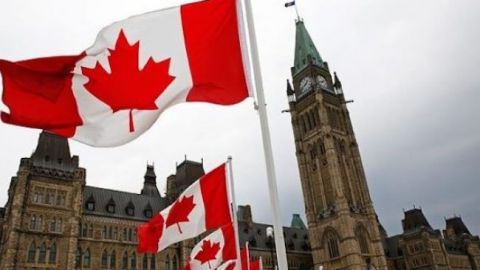 Канада осудила запуск российских поездов через крымский мост