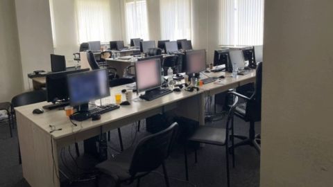 В России задержаны сотрудники мошеннической сети call-центров: подробности