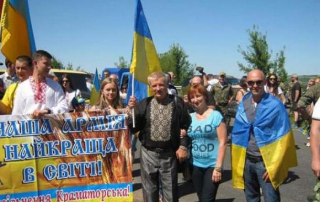 Між Слов'янськом і Краматорськом відкрили пам'ятник загиблим захисникам