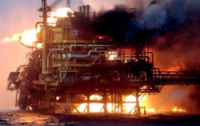Пожар на нефтяной платформе в Мексике потушен