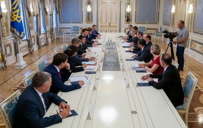 Зеленский обсудил с делегацией Всемирного банка запланированные реформы в Украине