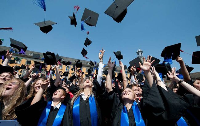 Новий закон може позбавити українців вищої освіти: про що мова