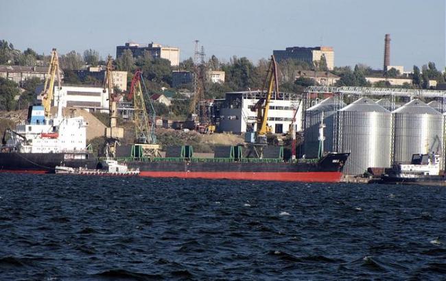 Колектив Миколаївського морпорту просить НФ втрутитись у ситуацію на підприємстві