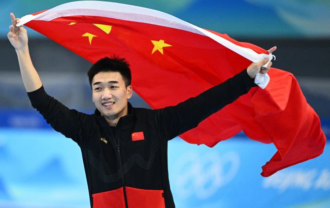 Зимние Олимпийские игры-2022: Гао Тинюй принес Китаю четвертое "золото" в Пекине