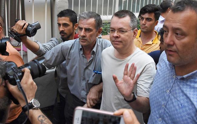 В Турции снова отклонили апелляцию об освобождении американского пастора