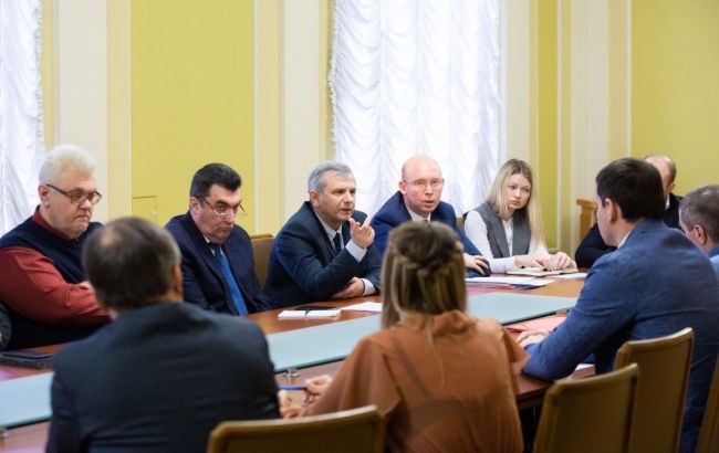 В ОП обсудили восстановление экономики Донбасса
