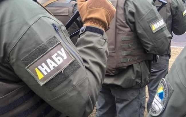 Суд признал сотрудницу НАБУ виновной в коррупции