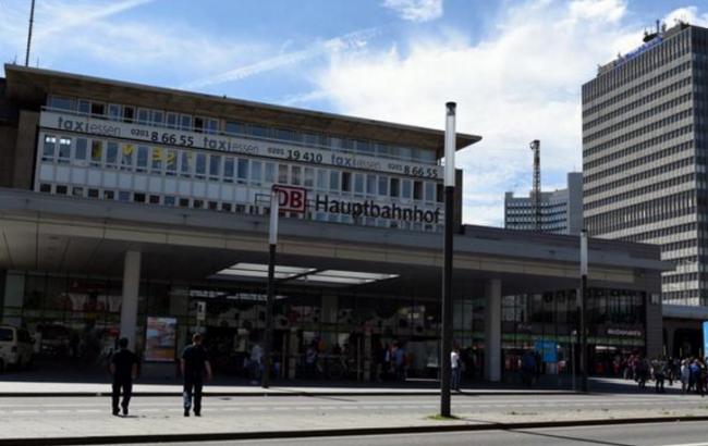 В немецком Эссене эвакуировали вокзал из-за подозрительного чемодана