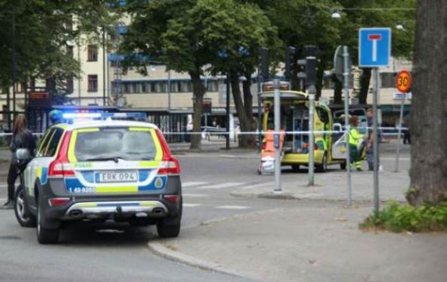 В Швеции мужчина с ножом напал на прохожих у библиотеки, пострадали 3 человека