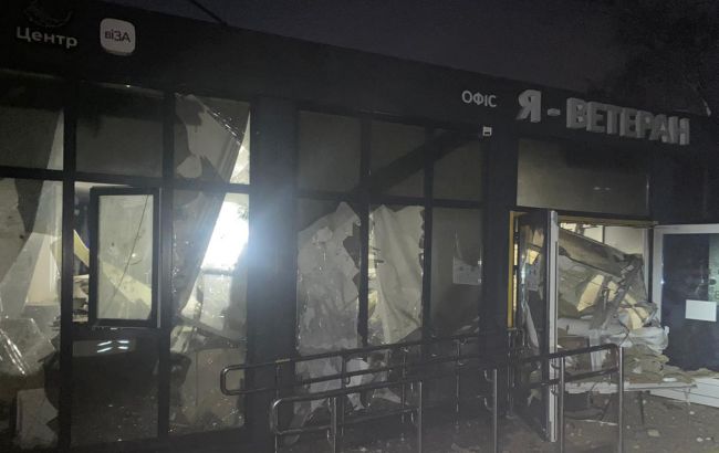 Удар дронами по Кривому Рогу: зруйновано ЦНАП "Я-ВЕТЕРАН", пошкоджено "Візу"