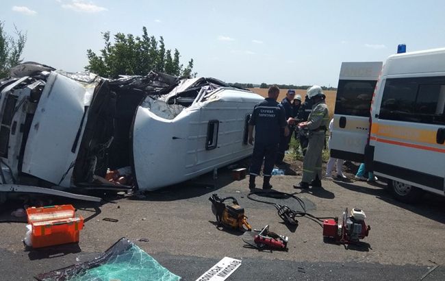 В Николаевской области в аварии с маршруткой погиб пассажир