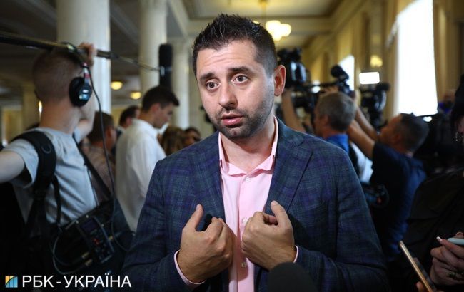 Зустріч Зеленського з Путіним необхідна, щоб піти від "Мінська", - Арахамія