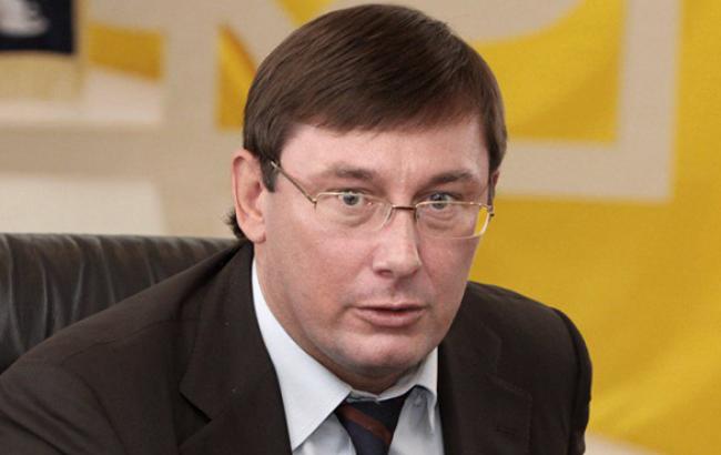 БПП требует начать процесс внесения изменений в Конституцию до 2015 г., - Луценко