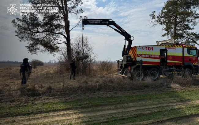 На Київщині знайшли бойову частину ракети "Кинджал" (фото)