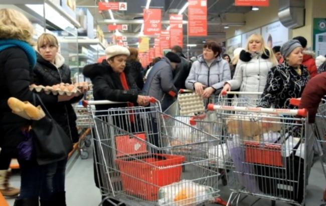 В київському супермаркеті через дешевих яєць люди влаштували бійку