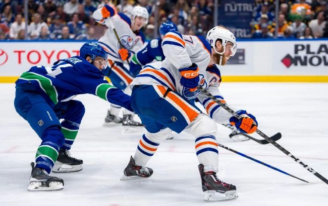 Кубок Стенлі: "Рейнджерс" вибили "Кароліну", "Ванкувер" у драмі переграв "Едмонтон"