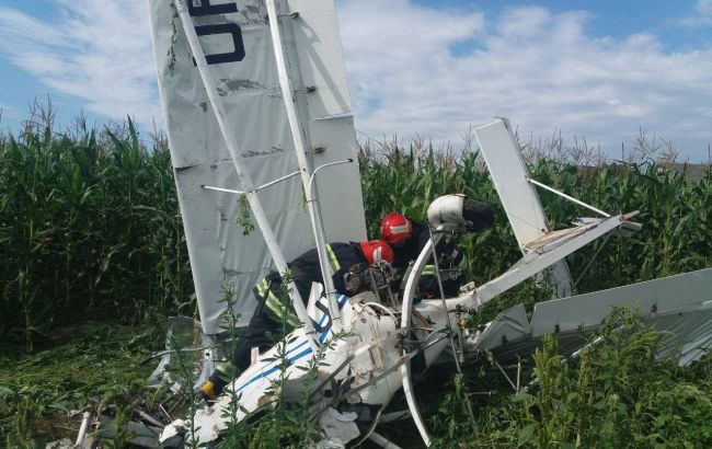 У Чернівецькій області при падінні дельтоплану постраждали двоє людей