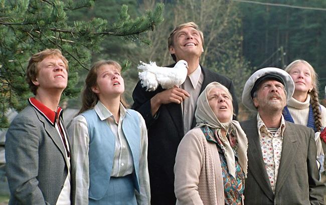 Умер один из главных героев фильма "Любовь и голуби"