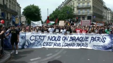 Кількість затриманих на мітингах в Парижі зростає