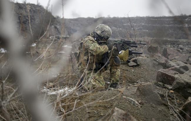 Силы АТО в Луганской области уничтожили 10 танков и 22 боевика, - "Север"