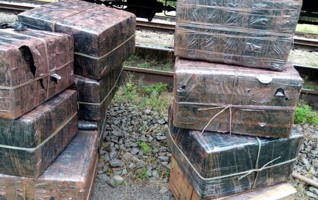 На Закарпатье таможенники обнаружили партию контрабандных сигарет ЛТФ