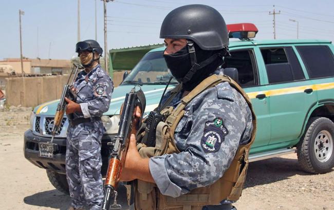 На иракском рынке подорвался автомобиль, есть погибшие