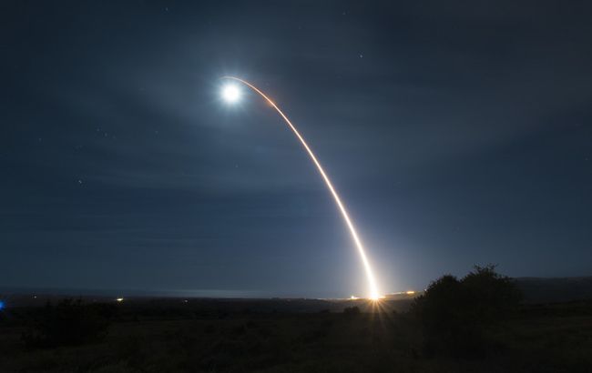США провели пуск міжконтинентальної балістичної ракети