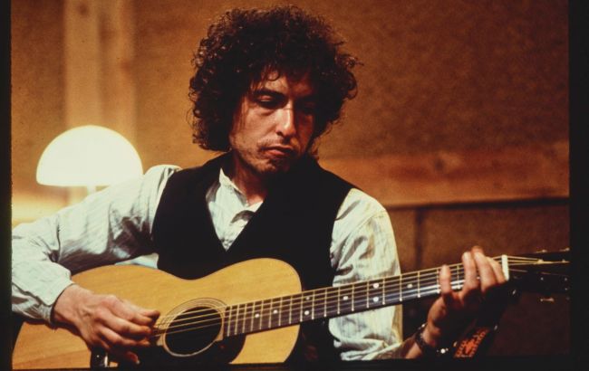 Нобелівського лауреата Боба Ділана звинуватили у зґвалтуванні неповнолітньої