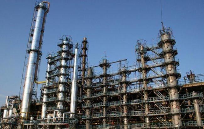 Зупинка переробки нафти на Кременчуцькому НПЗ не пов'язана з ремонтом нафтопроводу - "Укртранснафта"