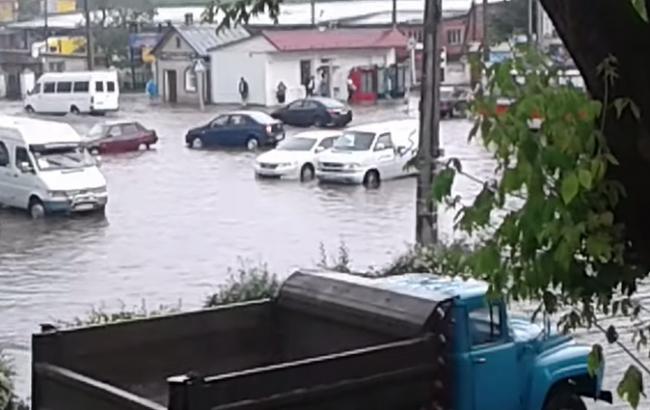 Потоп у місті: Хмельницький залило дощем