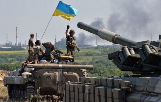 За добу на Донбасі зафіксовано 54 обстріли, 3 військових поранено