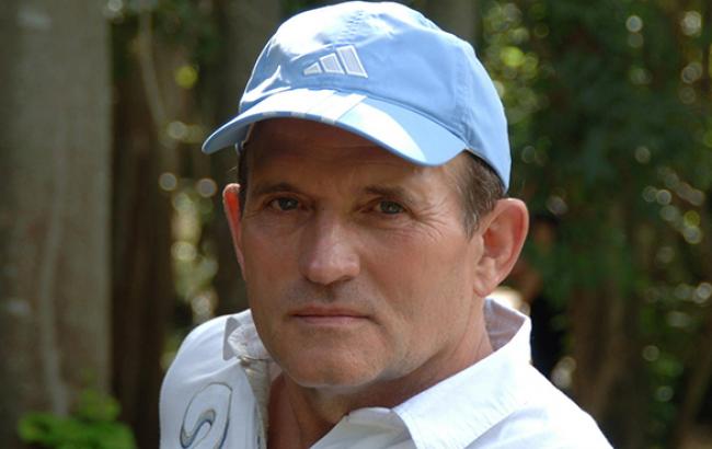 Нарощування боргів призведе Україну до дефолту, - Медведчук