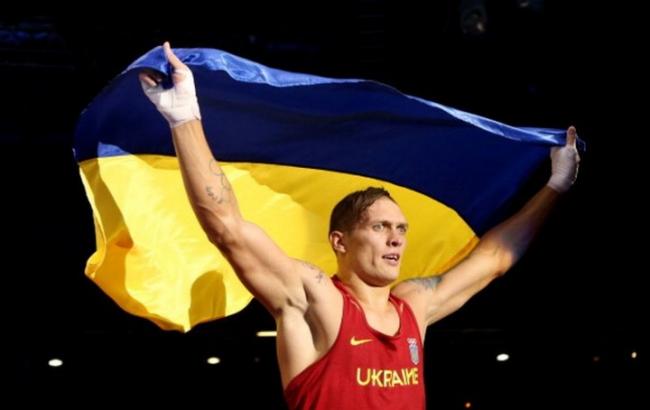 Ломаченко ставит на Усика в бое с Гловацки