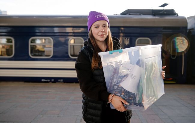 Ліхтарі, свистки та пледи: "Укрзалізниця" впроваджує нові заходи безпеки в поїздах