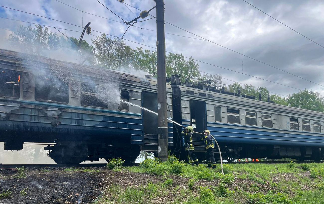 У Черкаській області під час руху загорілися вагони електрички: що з пасажирами