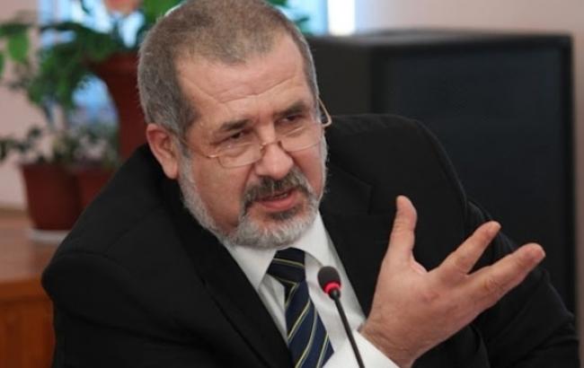 Представники ФСБ кілька годин утримують членів Меджлісу на КПП "Армянськ", - Чубаров