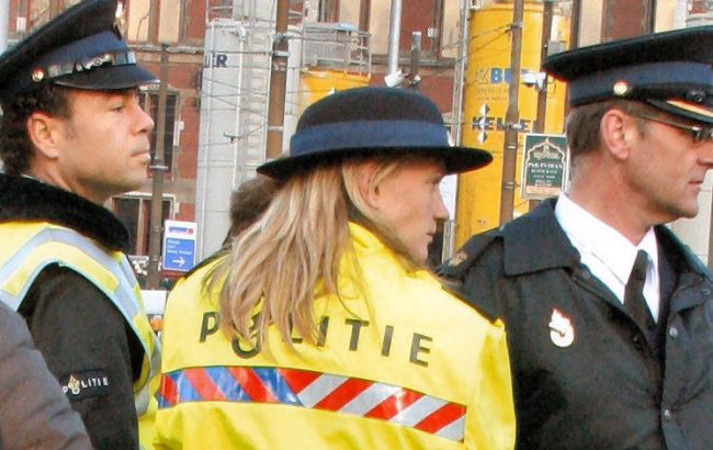 В Амстердаме автомобиль наехал на пешеходов, пострадали 8 человек