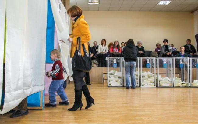 У партії Яценюка 22,16%, Порошенко 21,83%, Садового 10,98%, Бойко 9,40%, Ляшко 7,45%, Тимошенко 5,68%, - 99,72% протоколів ЦВК