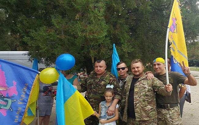 "Украинская Украина": в сети показали празднование Дня Независимости в зоне АТО
