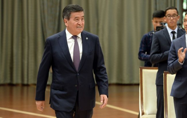 Президент Киргизії перервав відпустку на тлі ситуації з Атамбаєвим