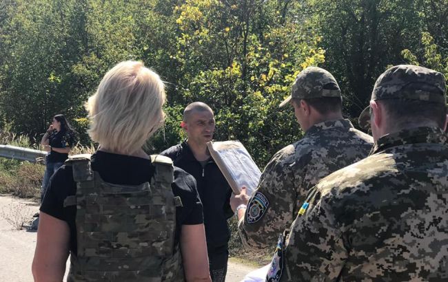 "ЛНР" передала Україні ще 54 ув'язнених