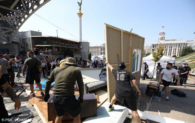 Знесення декорацій на Алеї Небесної Сотні: поліція з'ясовує обставини інциденту