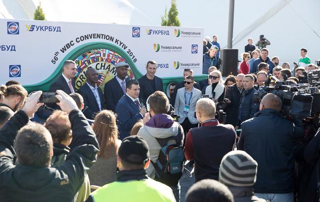Кличко принял участие в церемонии открытия 56-го конгресса WBC в Киеве
