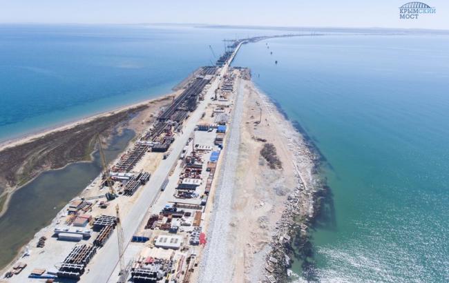 В сети появились фото строительства моста через Керченский пролив