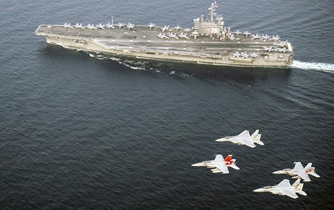 Крушение самолета в Тихом океане: спасены 8 человек