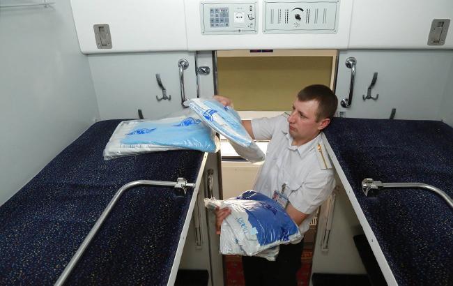 "Укрзализныця" вводит новую систему уборки в поездах